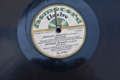 Bakelitna Ploča – Prodana Nevesta