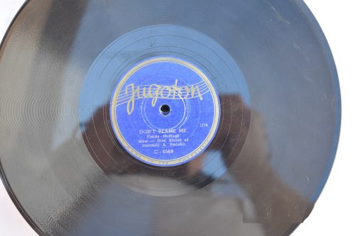 Bakelitna Ploča – Don’t Blame me