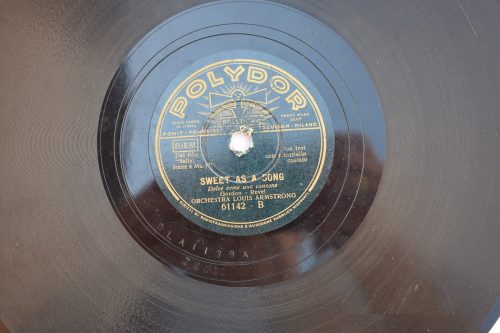 Bakelitna Ploča – Sweet as a Song