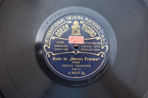 Bakelitna Ploča – Kolo iz “Barun Trenka”