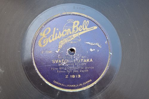 Bakelitna Ploča – Svadba Lutaka